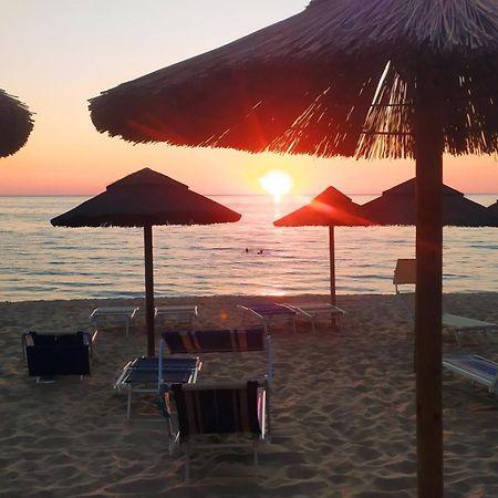 Апартаменты Casa Vacanze Lo Specchio Иглесиас Экстерьер фото